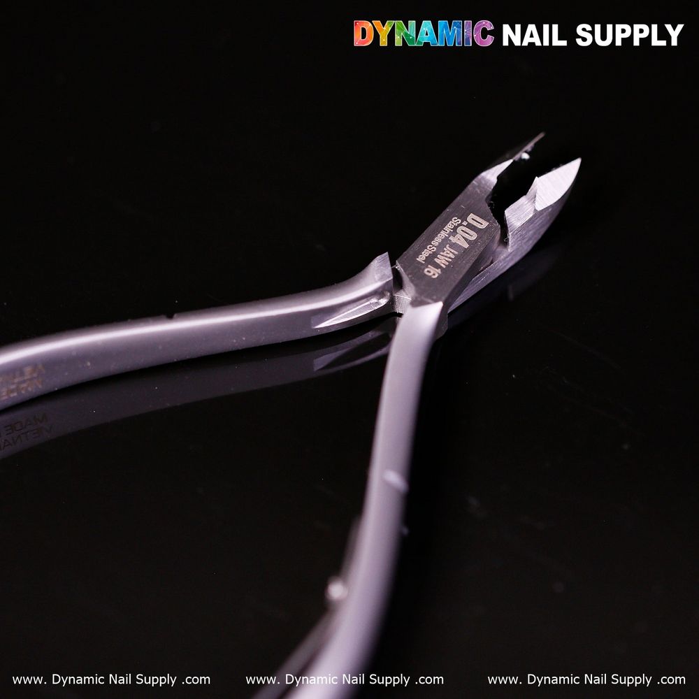 Jaw 16 cuticle nipper close-up - 11