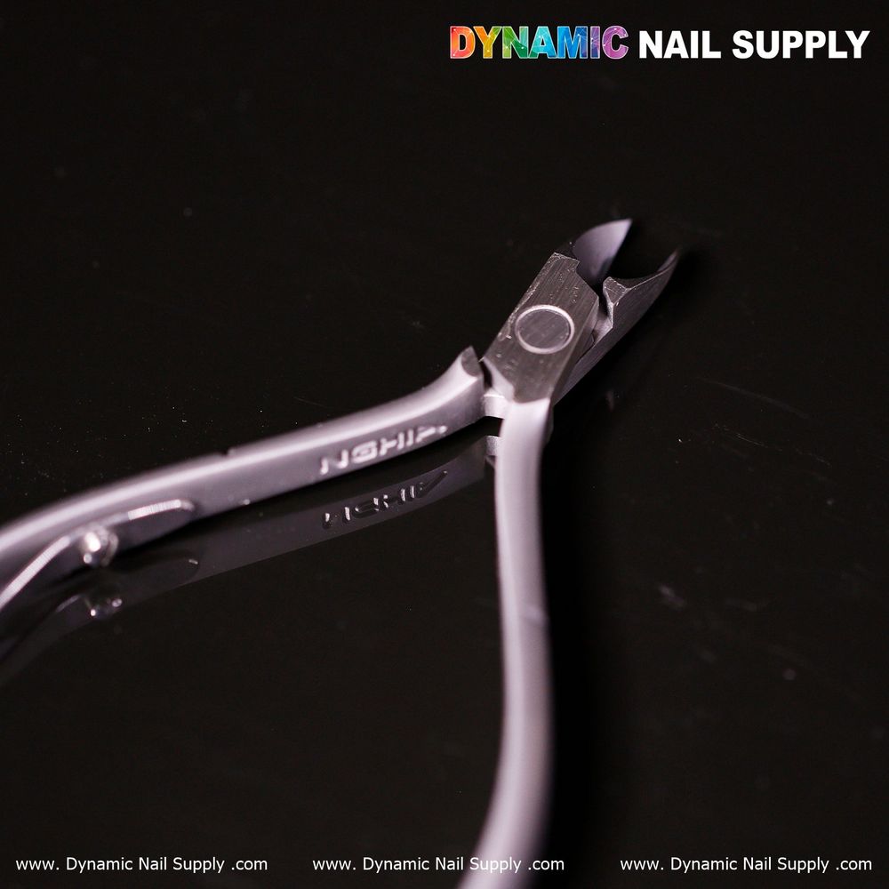 Jaw 16 cuticle nipper close-up - 12