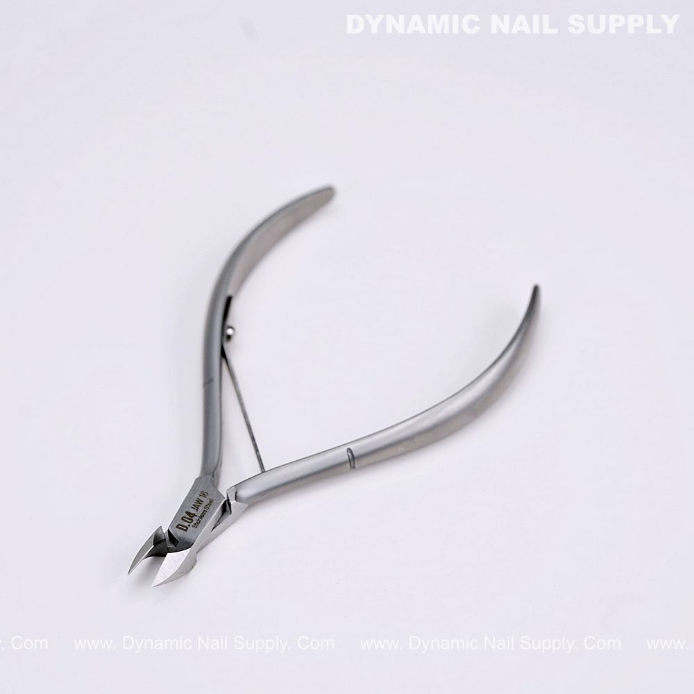 Jaw 16 cuticle nipper close-up - 8